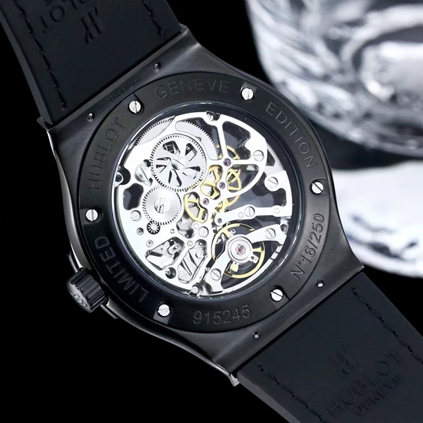 ウブロコピー時計着用イメージ